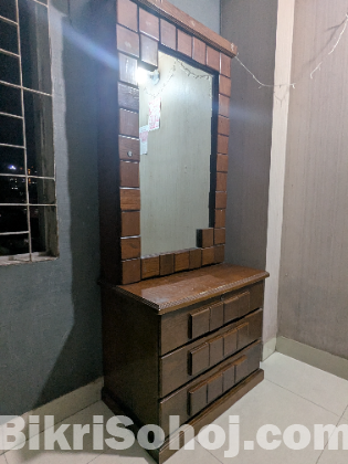 Dressing table